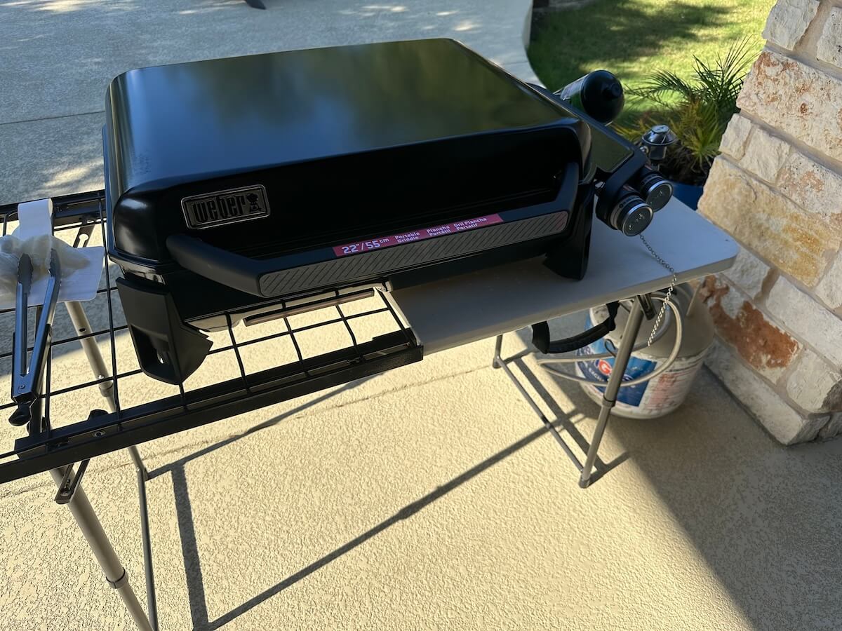 weber_travel22-griddle-new.jpeg